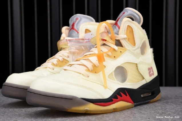 DH8565-100 Sail Jordan OFF-WHITE Retro 5 0806